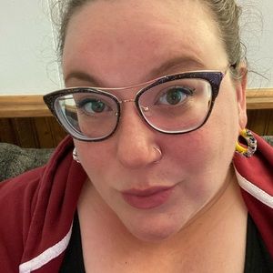 Meet your Posher, Lauran